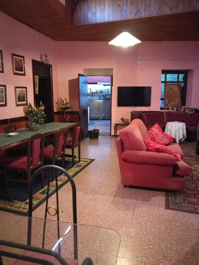 Kwatera prywatna Residencia Conejos - Bike & Motorbike *