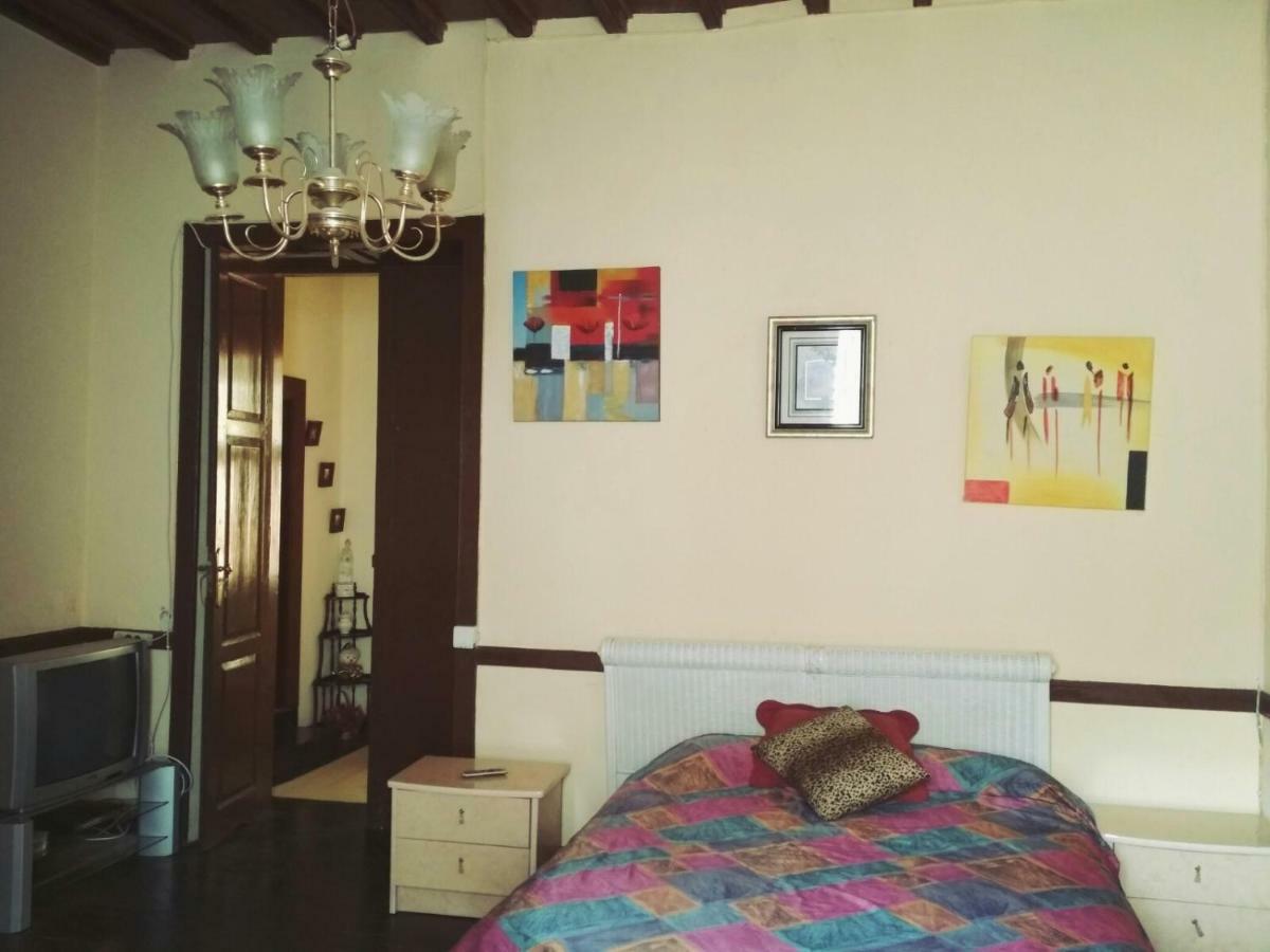 Residencia Conejos - Bike & Motorbike Kwatera prywatna