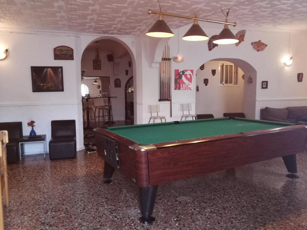 Kwatera prywatna Residencia Conejos - Bike & Motorbike